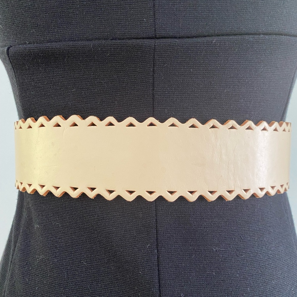 Club Monaco fabulous belt XS - Picture 2 of 4